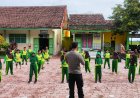Bhabinkamtibmas Jadi Pembina Apel di SDN 2 Buduan, Sampaikan Pesan Anti-Bullying dan Tertib Lalu Lintas