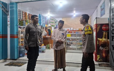 Anggota Polsek Banyuputih Melaksanakan Patroli Kamtibmas di Wilayah Desa Sumbernyar Kecamatan Banyuputih