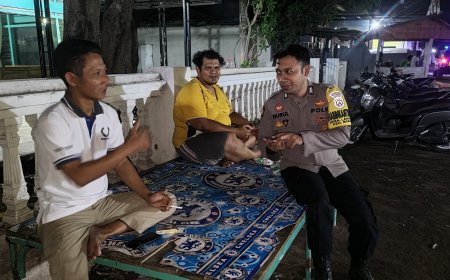 Sentuhan Humanis Polri, Bhabinkamtibmas Polsek Besuki Turun Langsung Perkuat Benteng Kamtibmas Desa Pesisir.