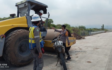 POLSEK SUBOH PATROLI DAN BERIKAN IMBAUAN KAMTIBMAS DI PROYEK EXIT TOL DESA KETAH