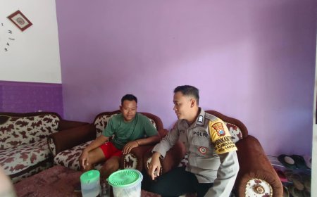 Bhabinkamtibmas Polsek Jangkar Melaksanakan Patroli Sambang Di Rumah Warga