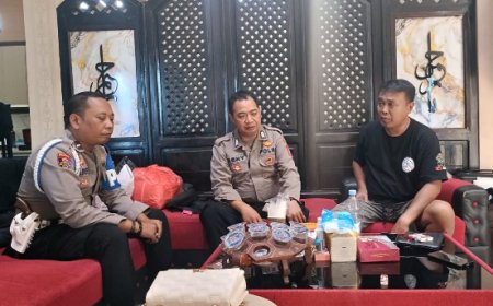 Sambang Tokoh Masyarakat, Personil Polsek Besuki Perkuat Soliditas Jaga Kondusifitas Wilayah