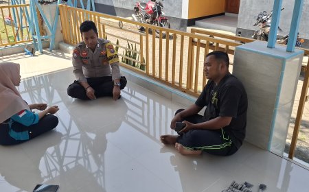 Dalam Rangka Menjaga Situasi Keamanan Dan Ketertiban Masyarakat (Harkamtibmas), Anggota Polsek Situbondo Kota Melaksanakan Door To Door System (DDS).