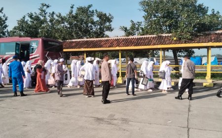 Polsek Jangkar Melaksanakan Kegiatan Pengamanan Balik Berjamaah Di Pelabuhan Jangkar