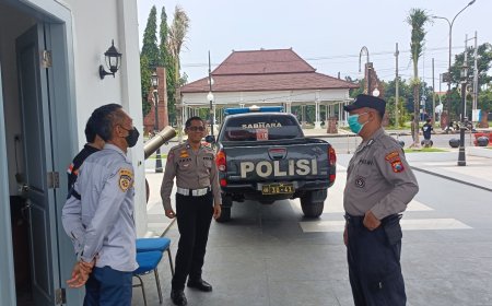Patroli Dialogis Polsek Besuki Perkuat Sinergitas dan Antisipasi Kriminalitas di Akhir Pekan.