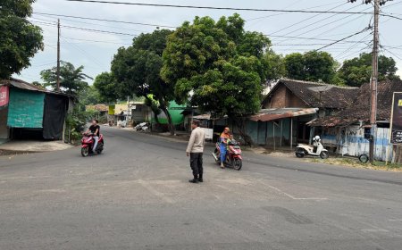 Polsek Mangaran Laksanakan Commanderwish Pagi, Wujudkan Kamseltibcarlantas yang Aman dan Lancar