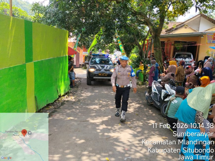 Polsek Mlandingan Amankan Kirab Haflatul Imtihan ke-71 PP Nurul Jadid