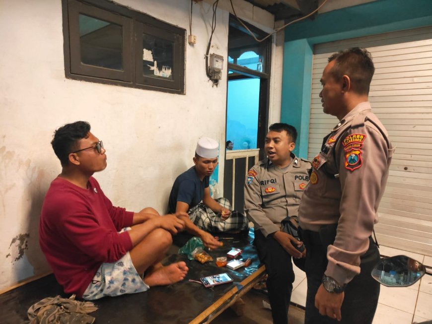 Polsek Panarukan Gelar Patroli Dialogis, Ciptakan Kamtibmas Kondusif di Kilensari
