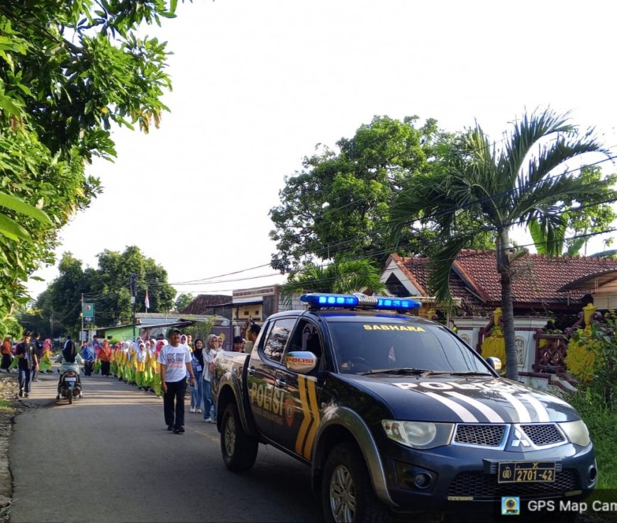 Anggota Polsek Jatibanteng Melaksanakan Pengamanan Jalan Sehat Forum Anak