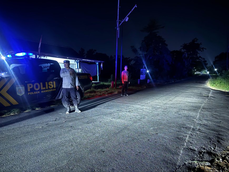 POLSEK MANGARAN INTENSIFKAN PATROLI BLUE LIGHT, ANTISIPASI 3C DAN BALAP LIAR DI WILAYAH HUKUMNYA