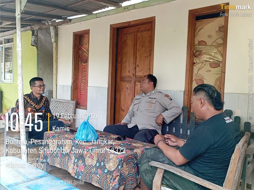 Polsek Jangkar Melaksanakan Giat Patroli Dialogis Bersama Warga