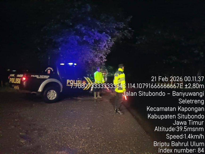 POLSEK KAPONGAN GIAT PATROLI BLUE LIGHT DALAM RANGKA ANTISIPASI 3C DAN GANGGUAN KAMTIBMAS DI JALAN PANTURA