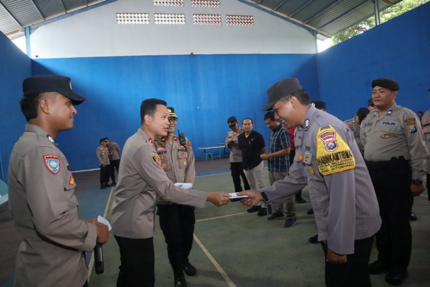 54 Anggota Polres Situbondo Mendadak Dikumpulkan Usai Apel Pagi