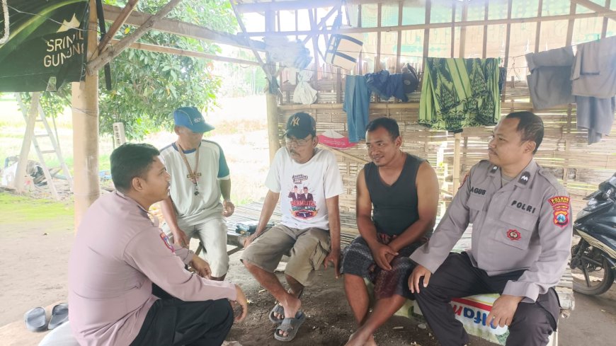 POLSEK KAPONGAN GIAT PATROLI DIALOGIS DALAM RANGKA ANTISIPASI KRIMINALITAS UTAMANYA 3C SERTA HIMBAUAN HARKAMTIBMAS