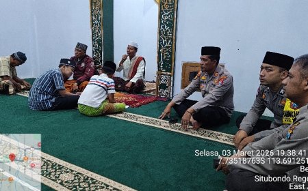 Cahaya Ramadhan 1447 H di Musholla Baitul Muttaqin, Kapolsek Besuki Bersama Anggota Hadir Perkuat Ukhuwah Islamiyah.