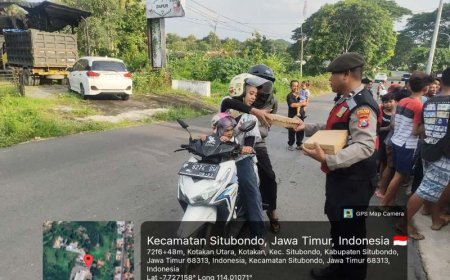 Terjebak di Jalan Jelang Magrib, Pengendara Semringah Dapat Nasi Kotak Gratis dari Satsamapta Polres Situbondo