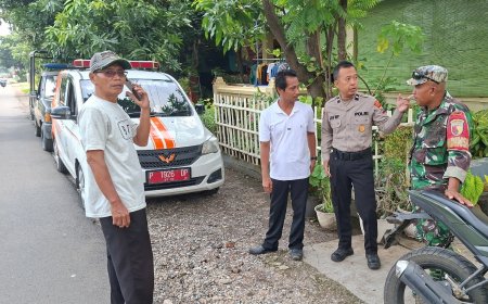Patroli Dialogis Polsek Dan Koramil Besuki Bersinergi Dampingi Evakuasi Warga Gangguan Jiwa.