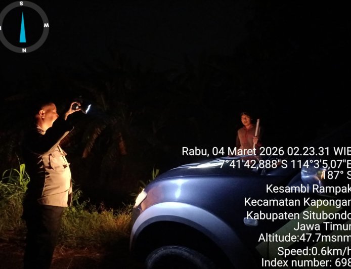 POLSEK KAPONGAN GIAT PATROLI PASCA SAHUR  DALAM RANGKA HARKAMTIBMAS BULAN RAMADHAN ANTISIPASI KRIMINALITAS 3(C), PERANG PETASAN, BALAP LIAR, BALAP LARI LIAR SERTA PERANG SARUNG  DI DESA KESAMBIRAMPAK WIL. KAPONGAN