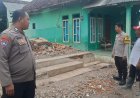 Polsek Banyuputih Monitoring Kerja Bakti Warga Pasca Rumah Roboh di Sumberwaru